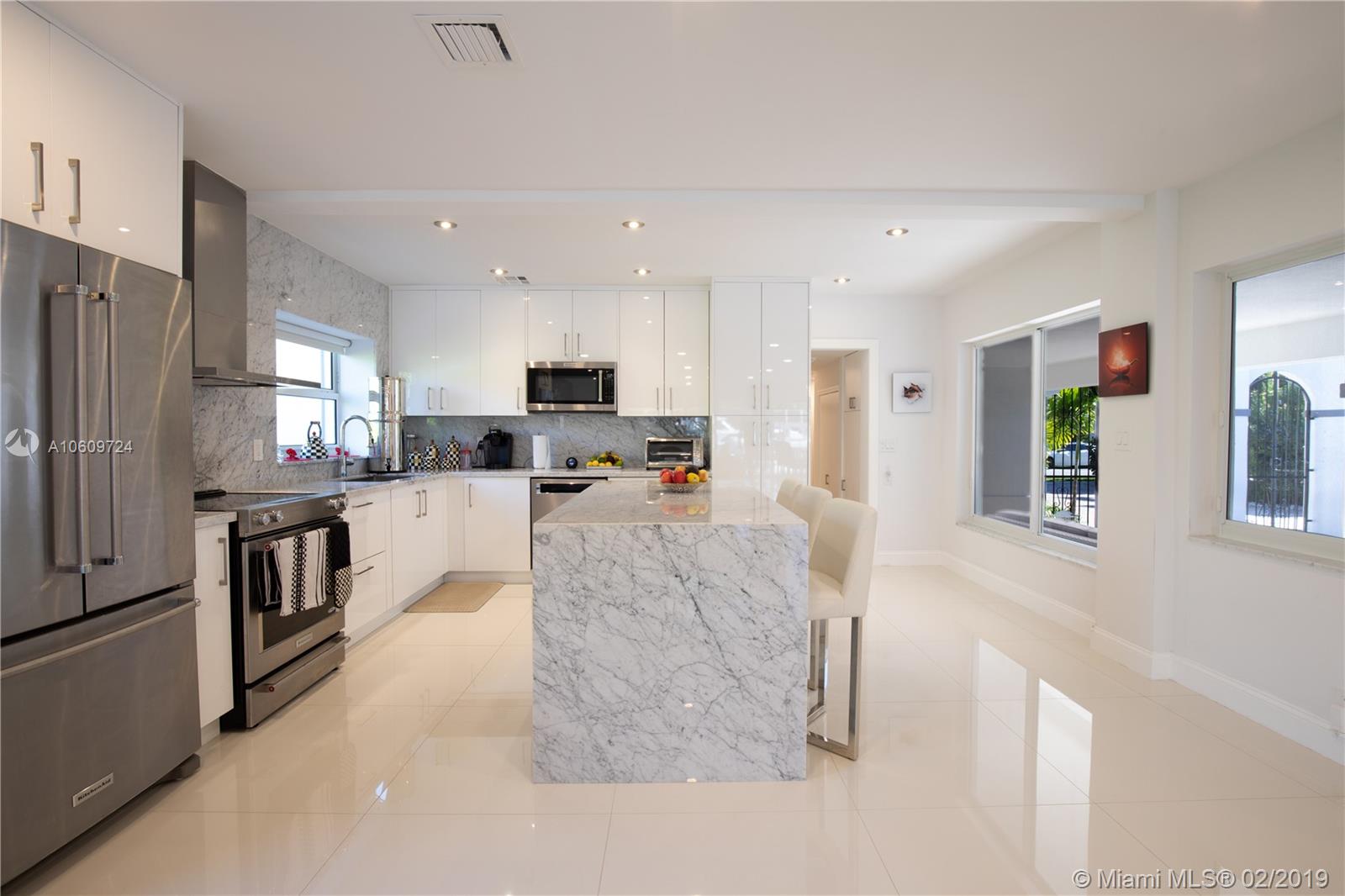 12780 Maple Road North Miami, FL 33181 - Photo 9 of 30