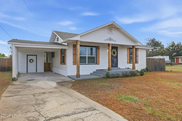 $2,250 | 1808 Chestnut Avenue, Panama City, FL 32405