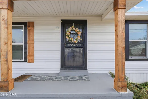 $2,250 | 1808 Chestnut Avenue, Panama City, FL 32405