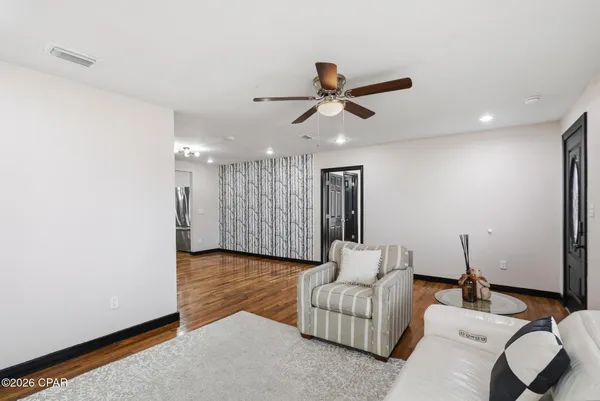 $2,250 | 1808 Chestnut Avenue, Panama City, FL 32405