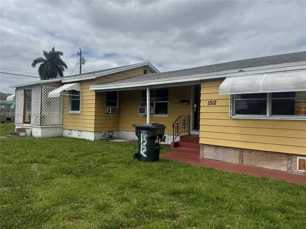 $480,000 | 1512 North 23rd Avenue, Hollywood, FL 33020