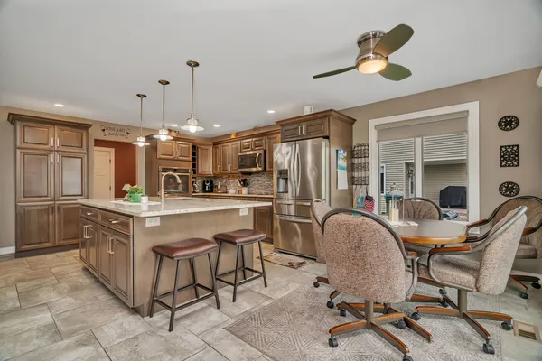 $415,000 | 80 East Spring Road, Coal City, IL 60416