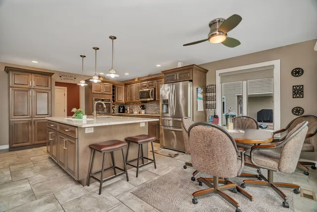 $425,000 | 80 East Spring Road, Coal City, IL 60416