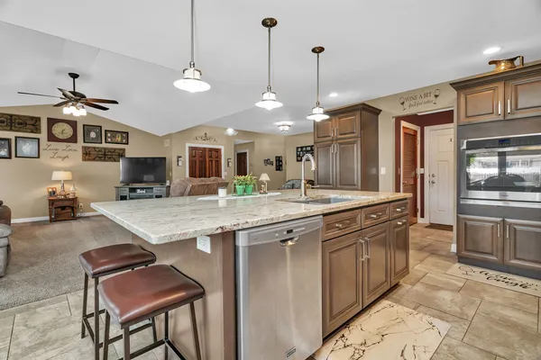 $415,000 | 80 East Spring Road, Coal City, IL 60416