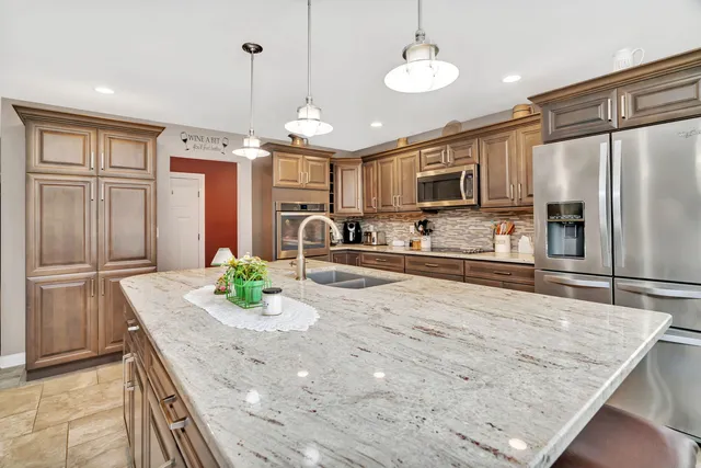 $425,000 | 80 East Spring Road, Coal City, IL 60416