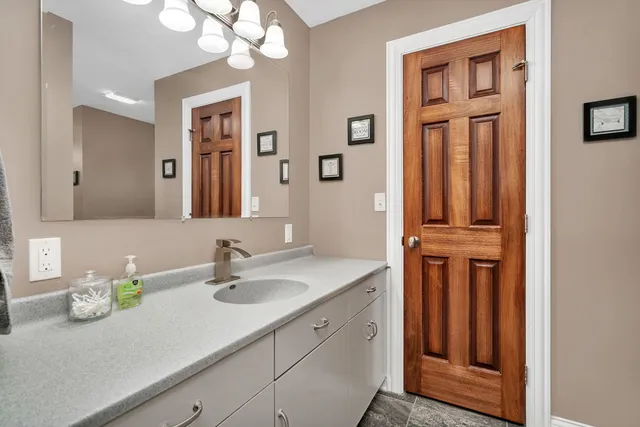 $425,000 | 80 East Spring Road, Coal City, IL 60416