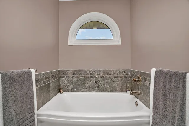 $425,000 | 80 East Spring Road, Coal City, IL 60416