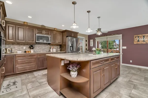 $415,000 | 80 East Spring Road, Coal City, IL 60416