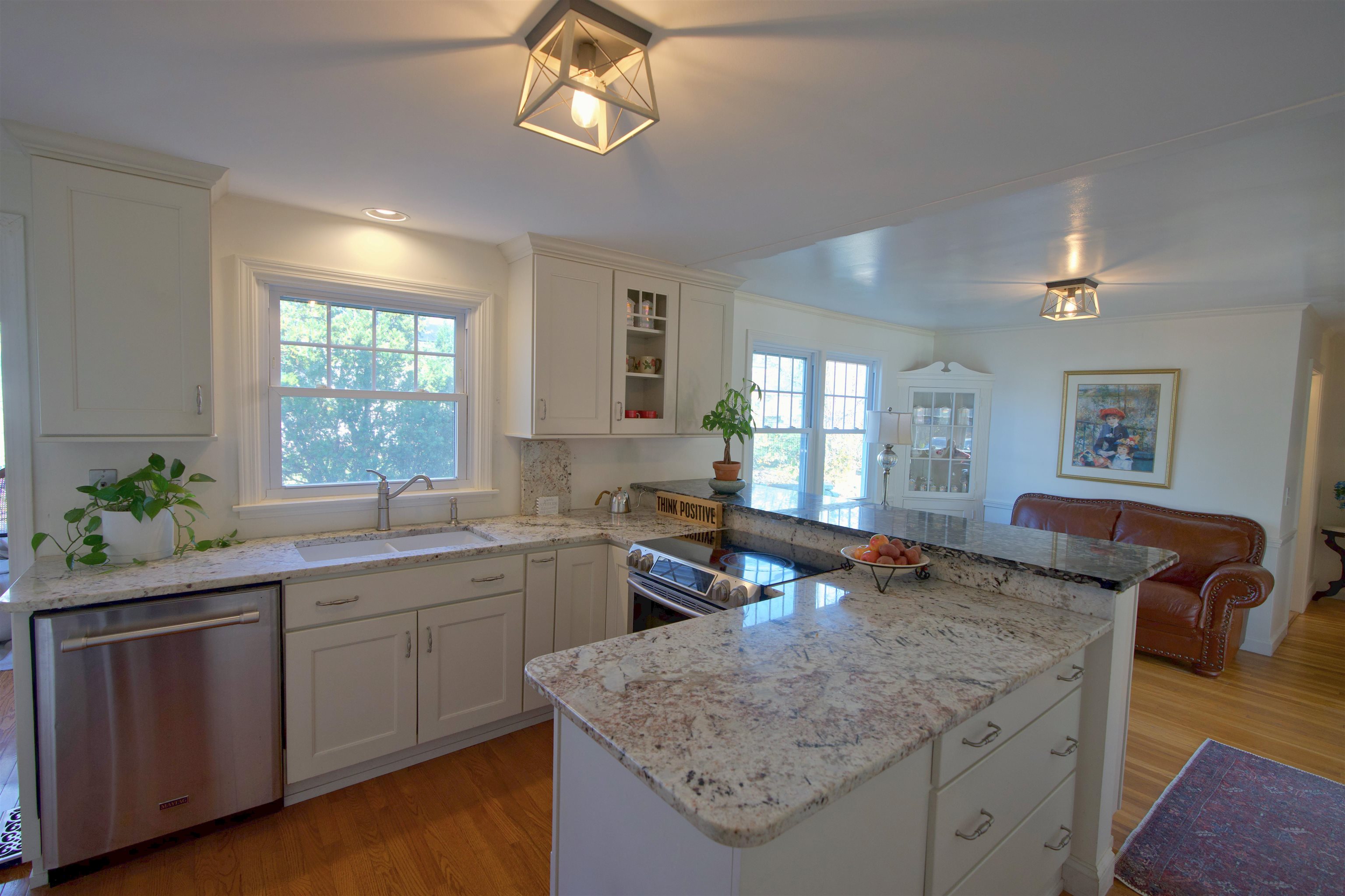 104 North Gate Road Manchester, NH 03104 - Photo 12 of 41