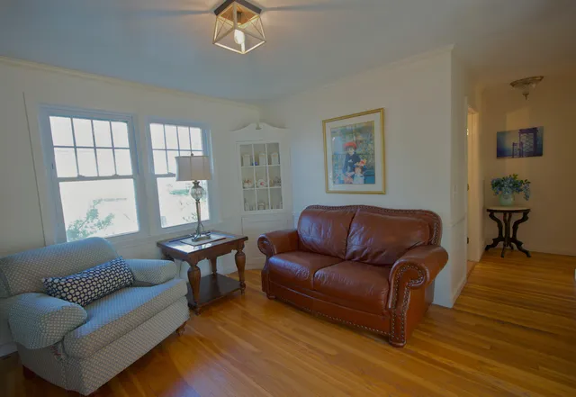 $725,000 | 104 North Gate Road, Manchester, NH 03104