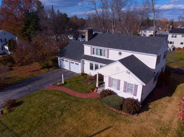 $725,000 | 104 North Gate Road, Manchester, NH 03104
