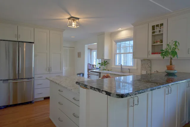 $725,000 | 104 North Gate Road, Manchester, NH 03104