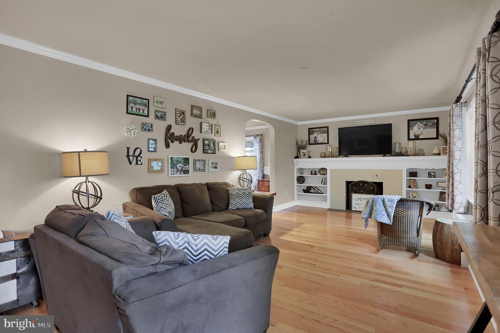 767 Clearmount Road York, PA 17403 - Photo 3 of 39 Gallery Image 3