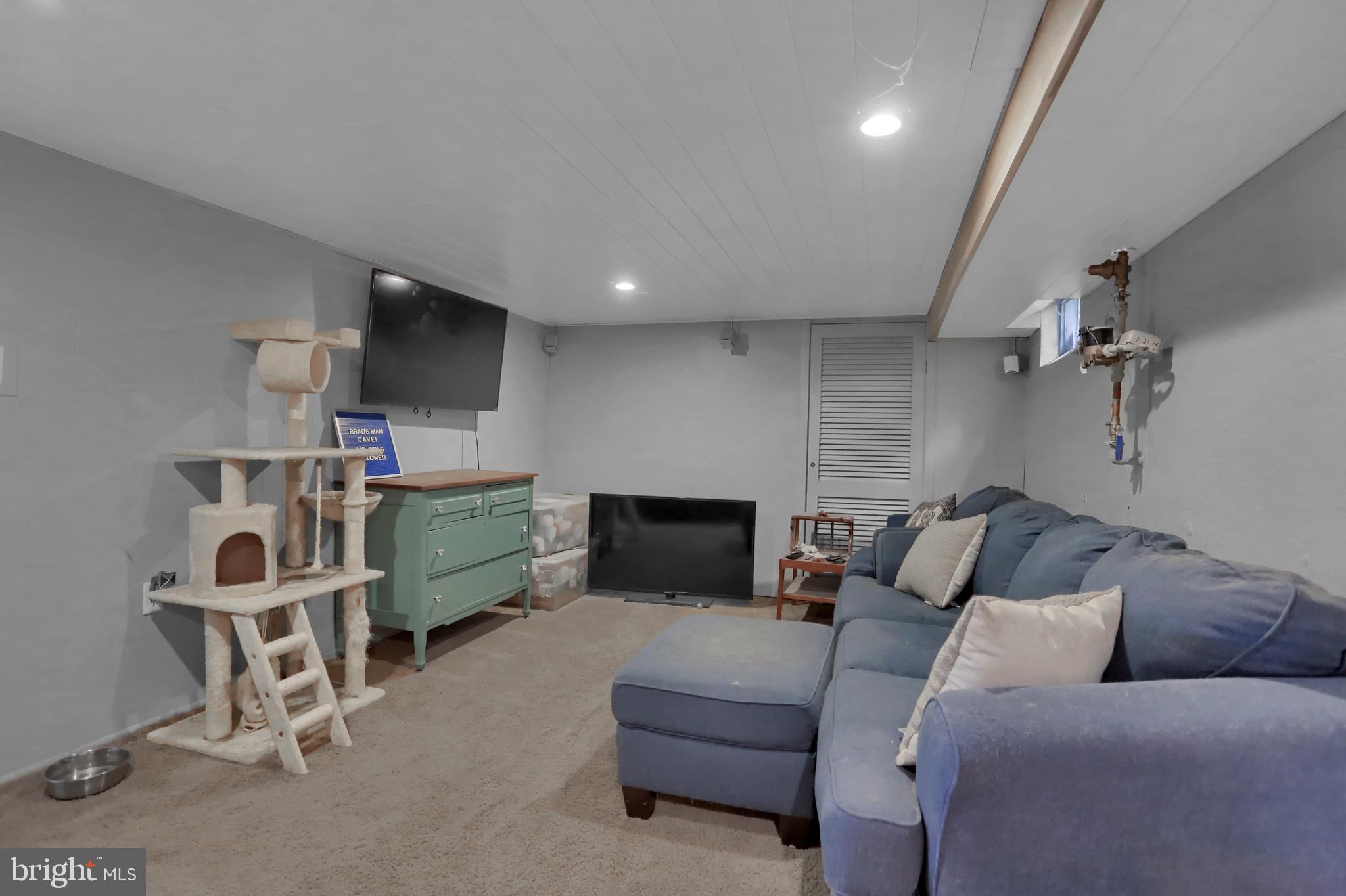 767 Clearmount Road York, PA 17403 - Photo 30 of 39 Gallery Image 30