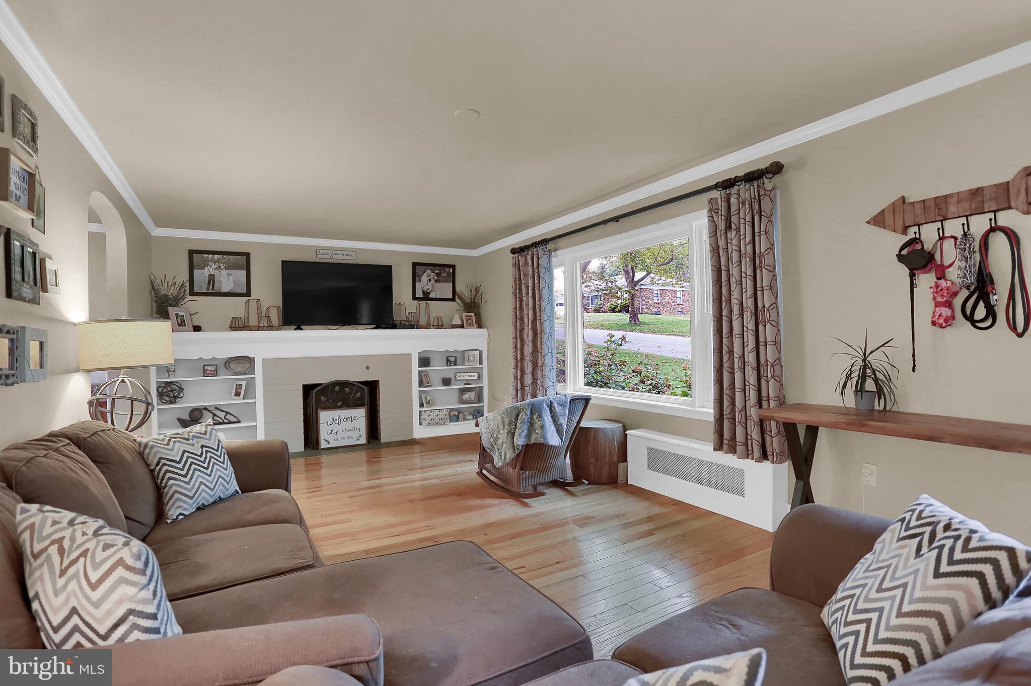 767 Clearmount Road York, PA 17403 - Photo 5 of 39 Gallery Image 5