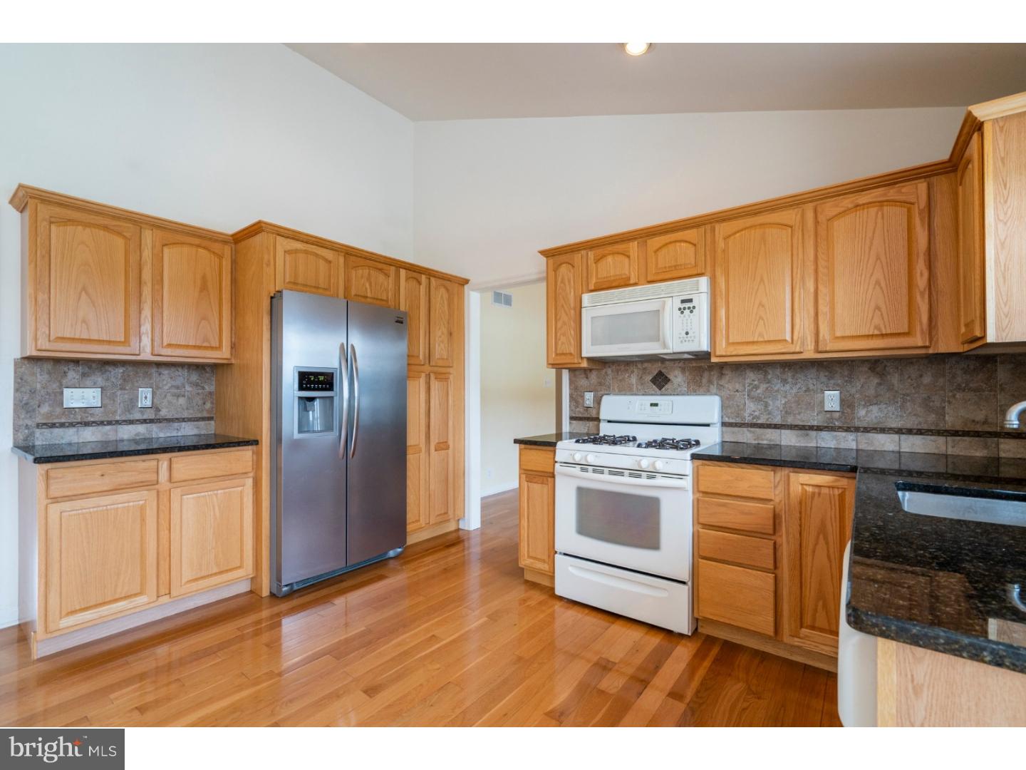 947 Elk Road Monroeville, NJ 08343 - Photo 14 of 25 Kitchen