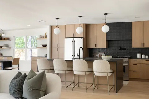 $925,000 | 2005 Pompton Drive, Austin, TX 78757