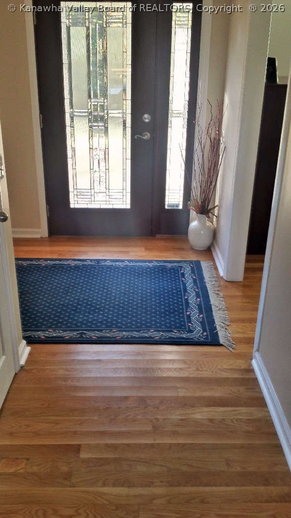 5300 Jericho Road Point Pleasant, WV 25550 - Photo 5 of 26 Beautiful Foyer