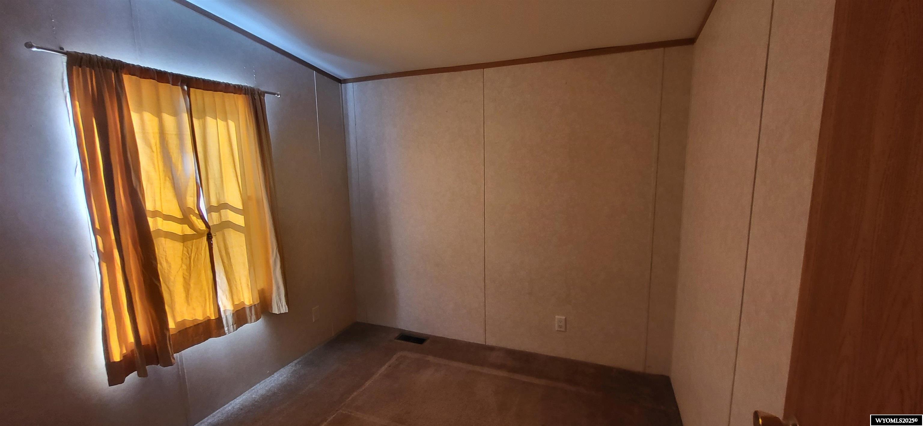 805 Apple Avenue Rawlins, WY 82301 - Photo 23 of 32