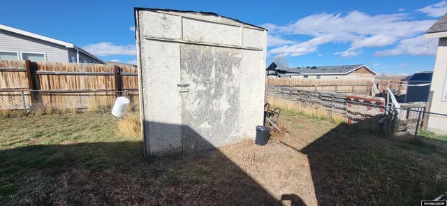 $150,000 | 805 Apple Street, Rawlins, WY 82301