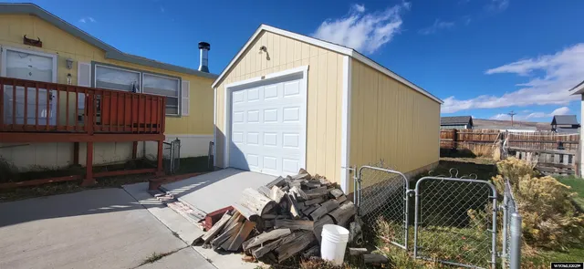 $150,000 | 805 Apple Street, Rawlins, WY 82301