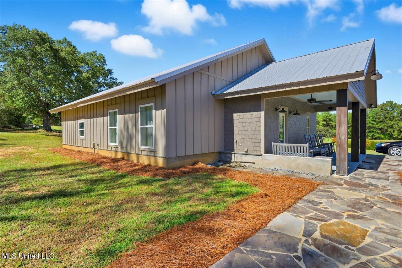818 North Agency Lane Ridgeland, MS 39157 - Photo 71 of 102 075-818 N Agency Ln _ Home Tours MS