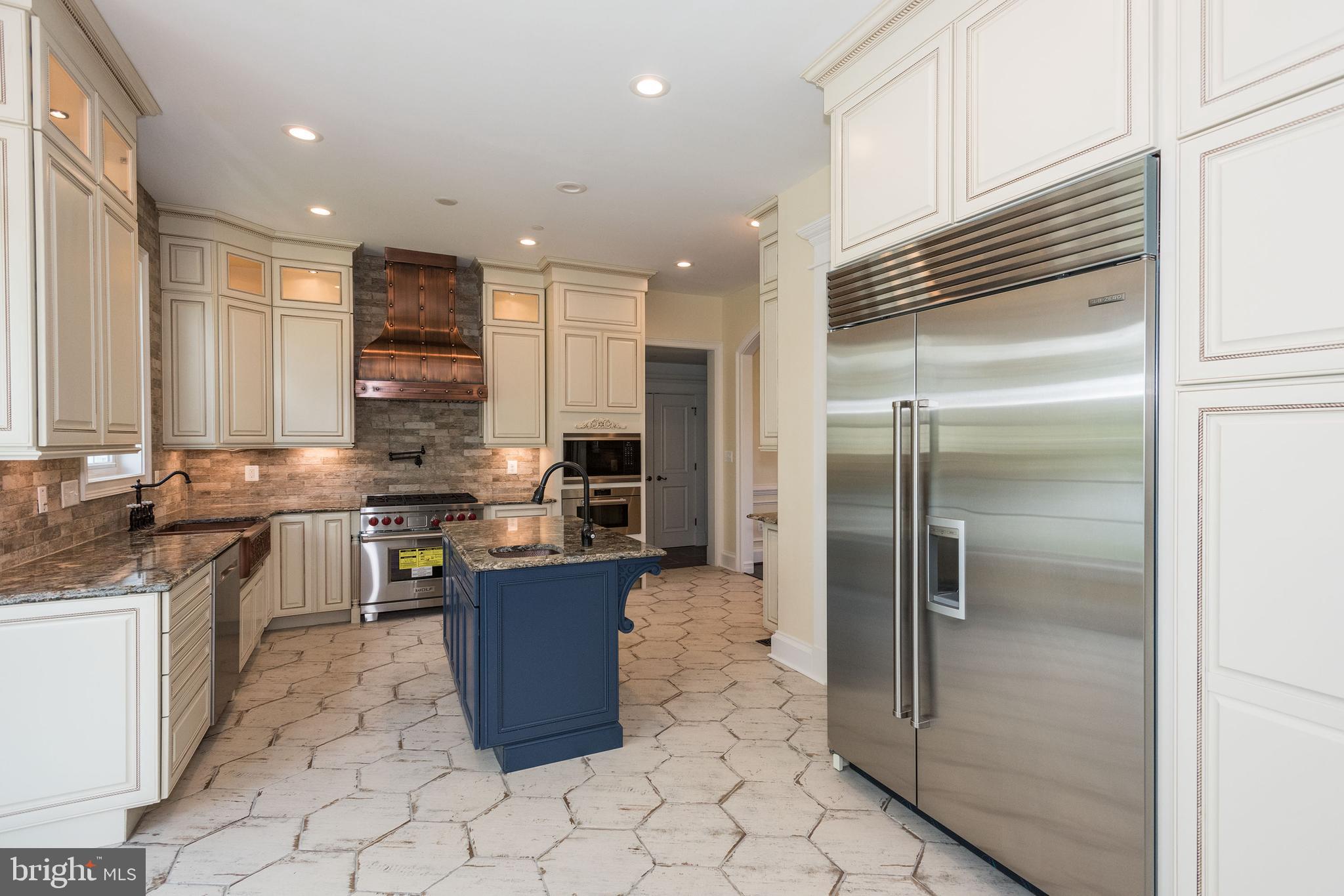 15435 Barnesville Road Boyds, MD 20841 - Photo 15 of 49 Gourmet Kitchen with Island
