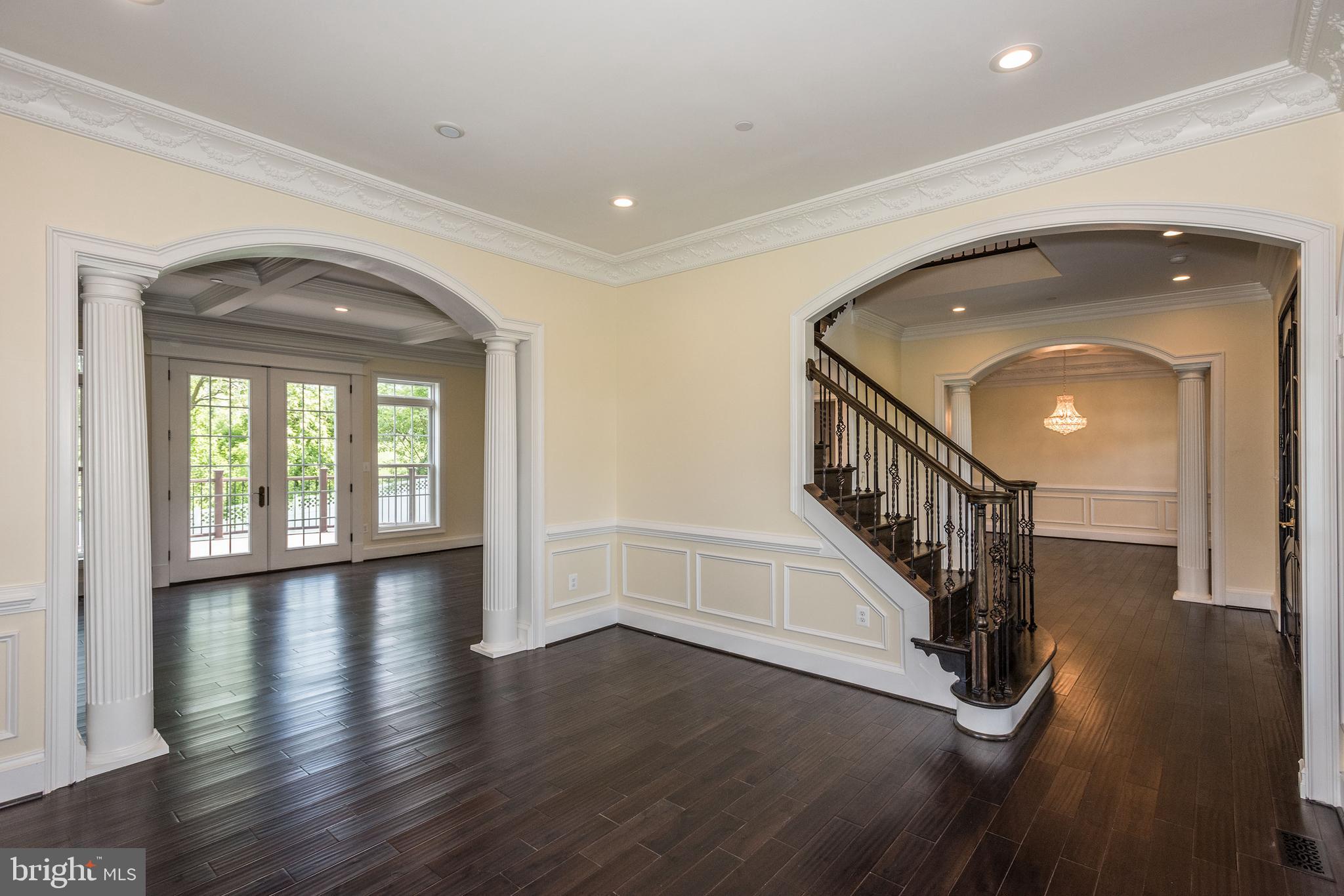 15435 Barnesville Road Boyds, MD 20841 - Photo 7 of 49 Living Room
