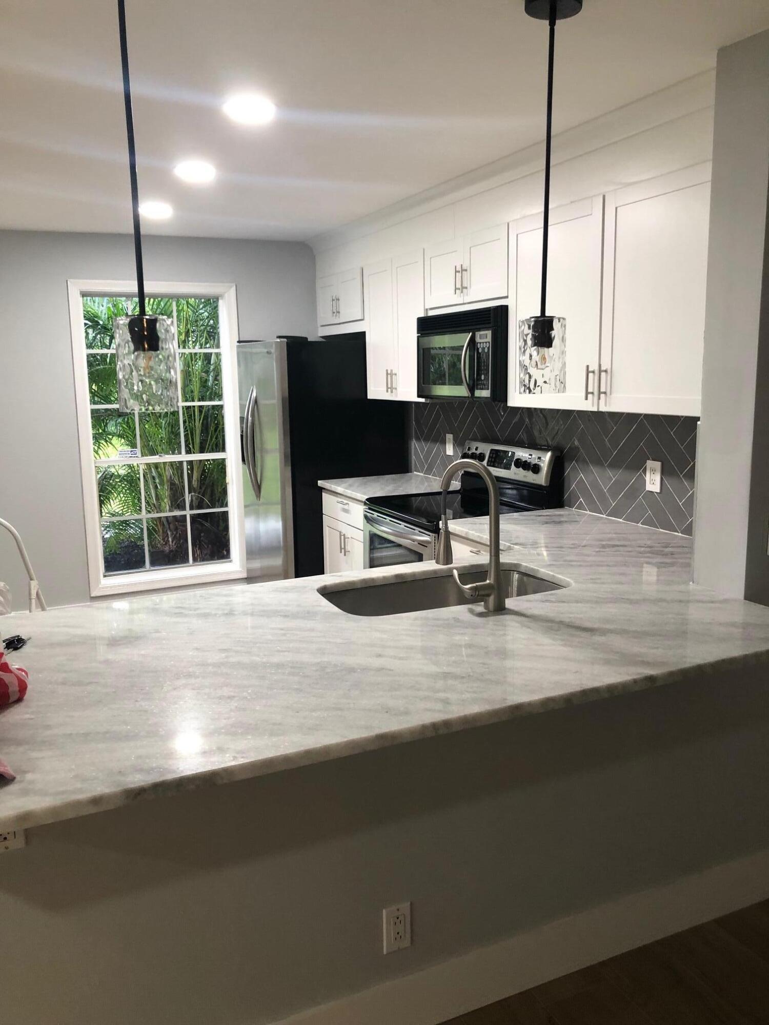 5079 Heatherhill Lane, Unit 70 Boca Raton, FL 33486 - Photo 4 of 26 JUST UPDATED