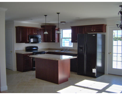 123 Enfield Street Springfield, MA 01151 - Photo 3 of 5