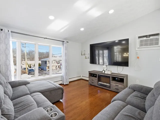 $719,900 | 39 Swan Avenue, Methuen, MA 01844