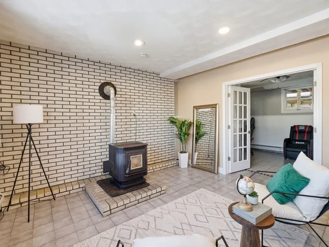 $719,900 | 39 Swan Avenue, Methuen, MA 01844