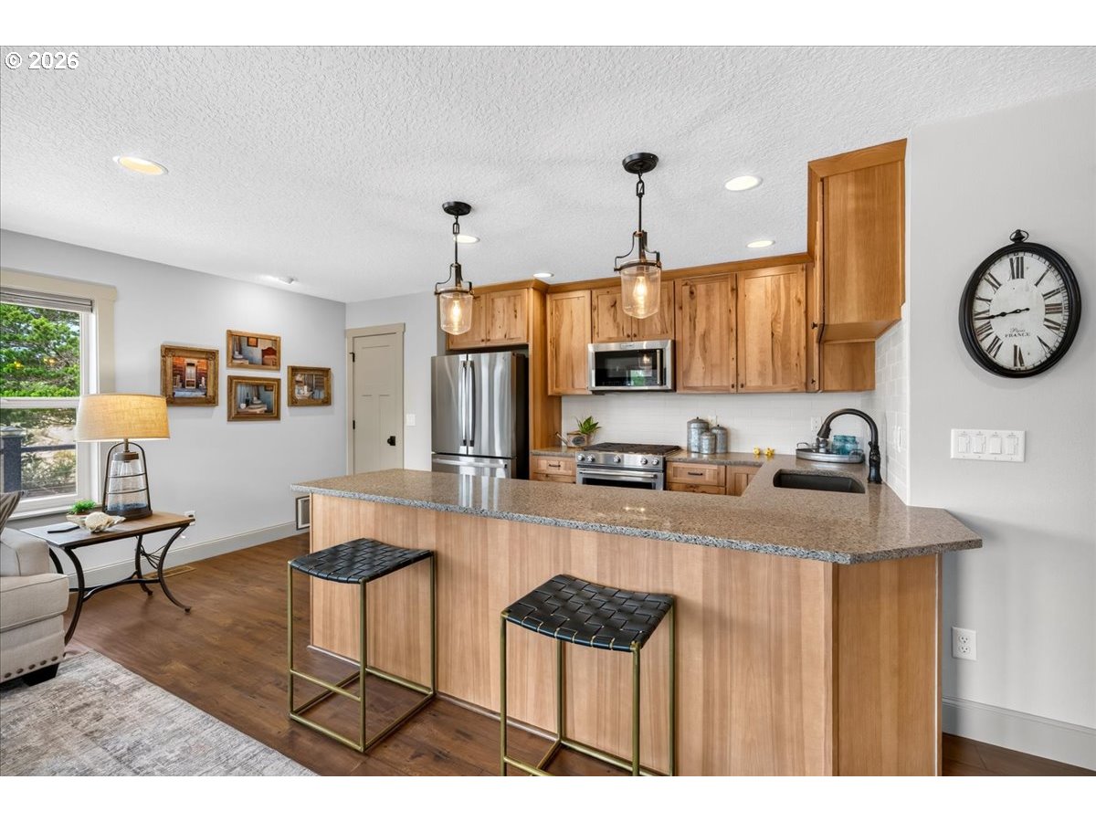 8985 Sandy Heights Road Cloverdale, OR 97112 - Photo 4 of 48