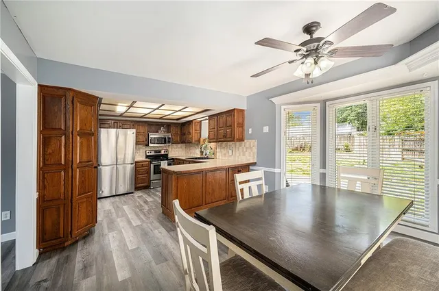 $349,950 | 1201 Northwest Burr Oak Court, Blue Springs, MO 64015