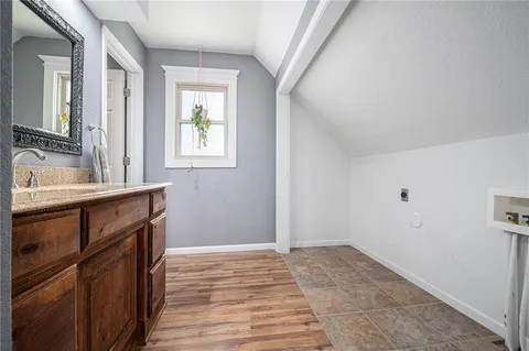 $349,950 | 1201 Northwest Burr Oak Court, Blue Springs, MO 64015