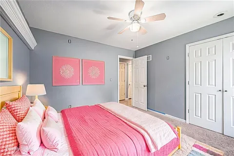 $349,950 | 1201 Northwest Burr Oak Court, Blue Springs, MO 64015