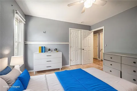 $349,950 | 1201 Northwest Burr Oak Court, Blue Springs, MO 64015