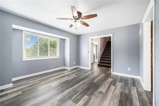 $349,950 | 1201 Northwest Burr Oak Court, Blue Springs, MO 64015