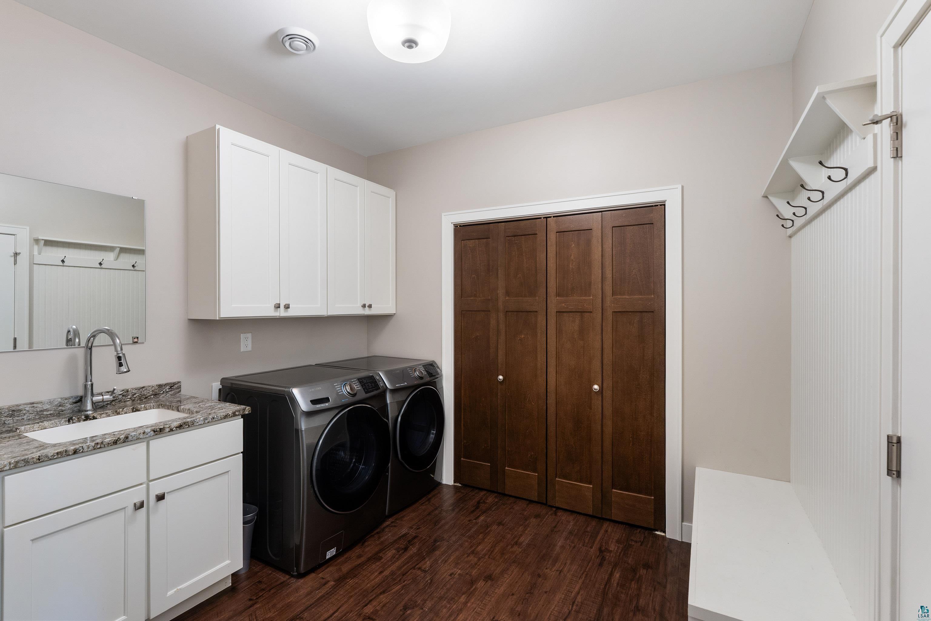 4217 Lavaque Road Hermantown, MN 55811 - Photo 25 of 31 Bright and spacious mud room