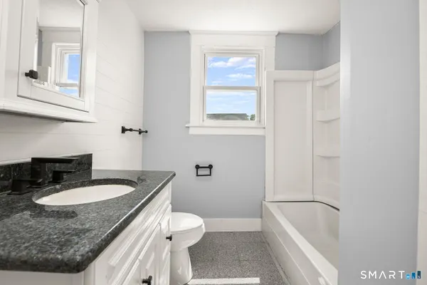 $1,750 | 80-82 Garden Street, Unit 3, New Britain, CT 06052