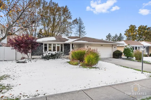 $424,043 | 1802 Aspen Drive, Mount Prospect, IL 60056