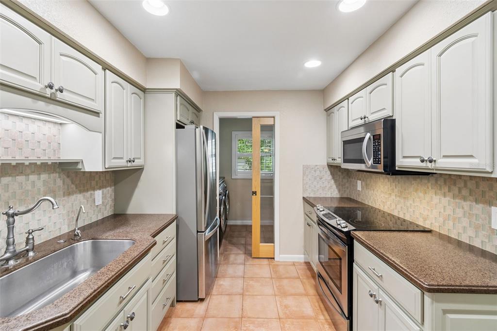 7823 Radcliffe Circle Port Richey, FL 34668 - Photo 9 of 58