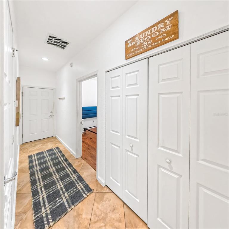 9117 Southwest 70th Loop Ocala, FL 34481 - Photo 20 of 24 a view of a living room