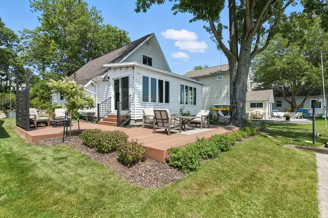 $685,000 | 15 EMS B40D Lane, Leesburg, IN 46538