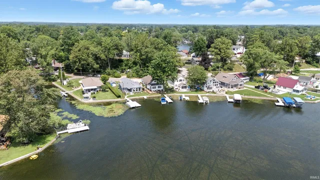 $685,000 | 15 EMS B40D Lane, Leesburg, IN 46538