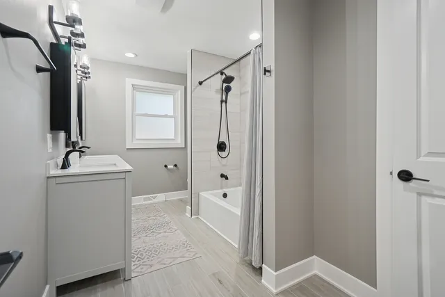 $450,000 | 125 West Kimber Drive, New Lenox, IL 60451