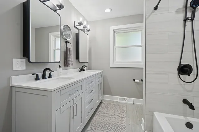 $450,000 | 125 West Kimber Drive, New Lenox, IL 60451