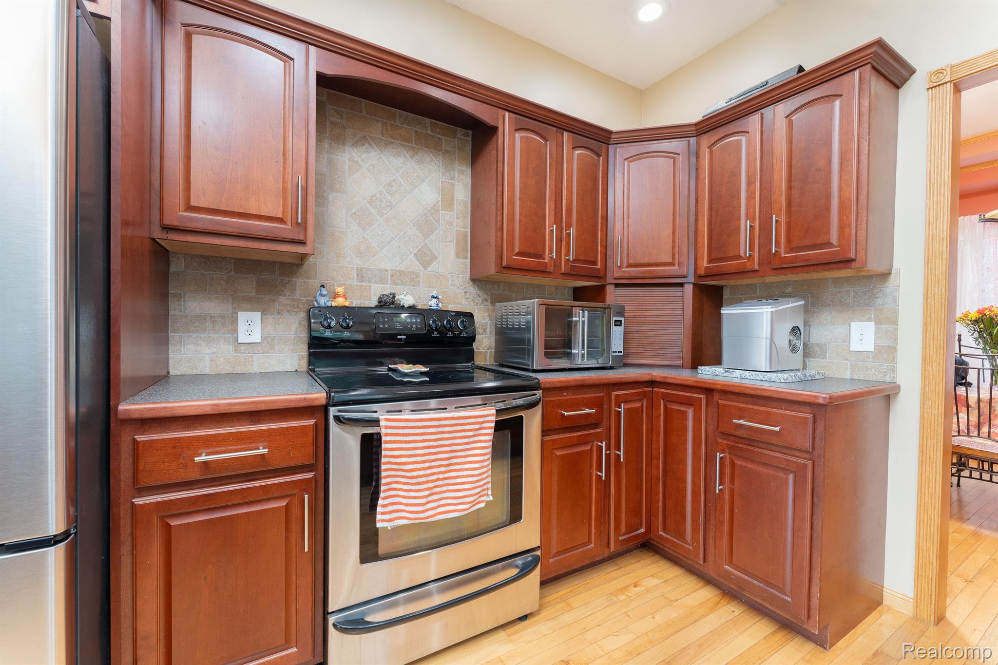 7716 Sharpe Road Fowlerville, MI 48836 - Photo 13 of 42 Gallery Image 13