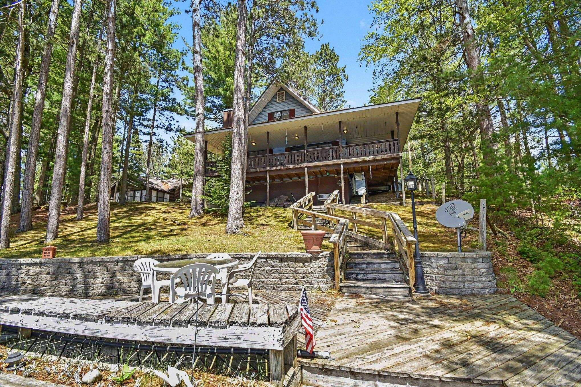 1040 Forest Road Harrison, MI 48625 - Photo 6 of 34