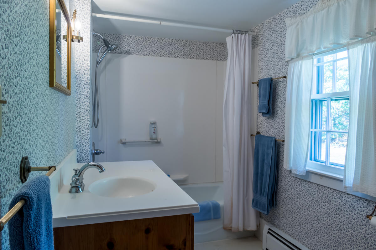 83 Gray Road North Yarmouth, ME 04097 - Photo 27 of 57 39-Upstairs Full Bath